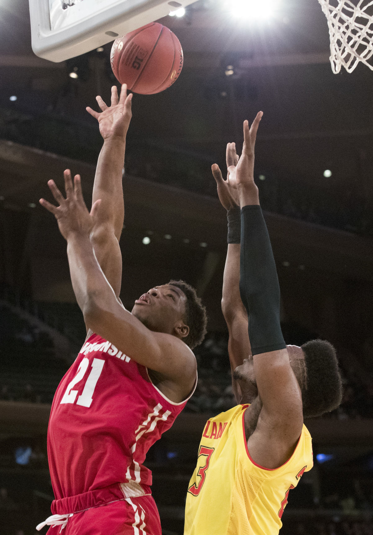 B10 Maryland Wisconsin Basketball